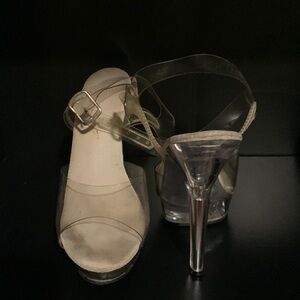 Fabulicious Lip 108 Clear Heels